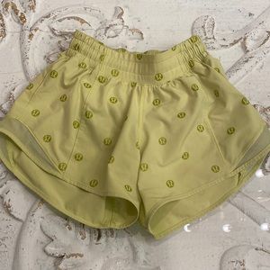 Lululemon Hotty Hot- Special Edition! Size 0 EEUC!